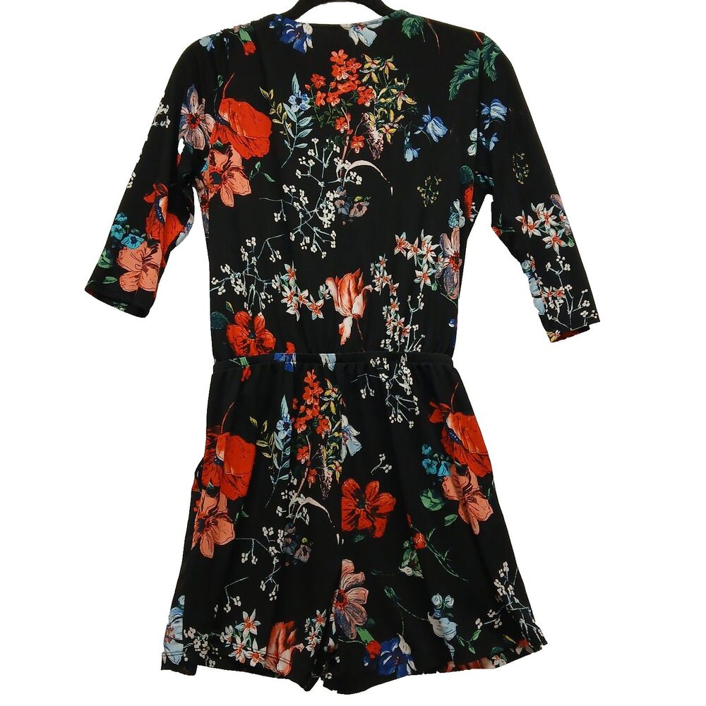 Kaileigh Women's Black & Red Floral Tie Waist Romper with Pockets Size Medium - Picture 5 of 7